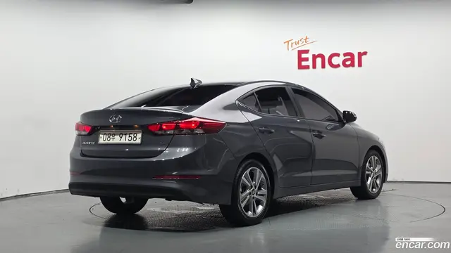 Main__Slider__Photo:AVANTE Hyundai 2018.2-1