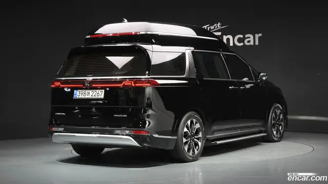 Main__Slider__Photo:Canival Kia 2022.3-1