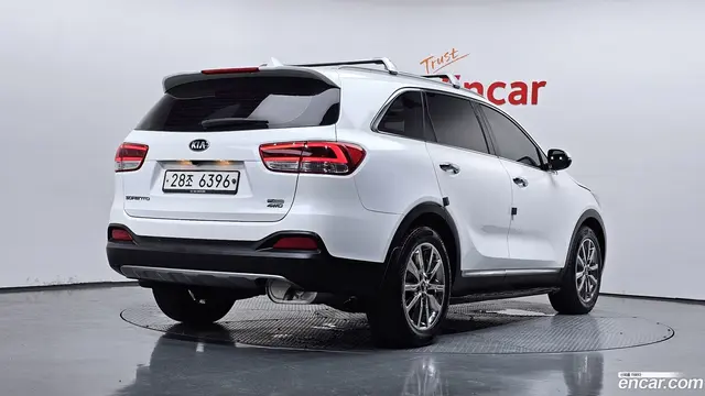 Main__Slider__Photo:Sorento Kia 2015.2-1