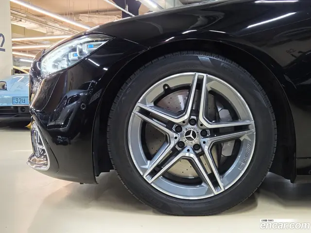 Main__Slider__Photo:S-Class Mercedes-Benz 2022.3-1