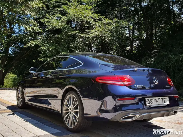 Main__Slider__Photo:C-Class Mercedes-Benz 2019.11-1