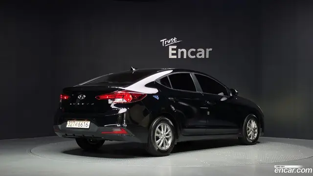 Main__Slider__Photo:AVANTE Hyundai 2019.4-1