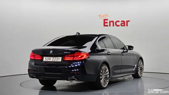 Main__Slider__Photo:5-Series BMW 2018.2-1