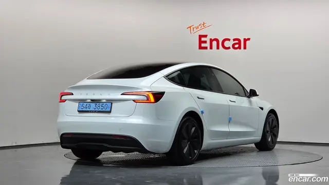 Main__Slider__Photo:Model 3 Tesla 2024.5-1
