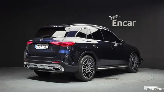Main__Slider__Photo:GLC-Class Mercedes-Benz 2024.8-1