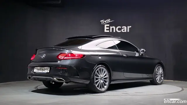 Main__Slider__Photo:C-Class Mercedes-Benz 2023.7-1