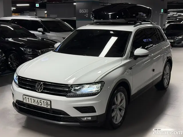 Main__Slider__Photo:Tiguan Volkswagen 2020.1-1