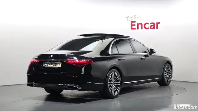 Main__Slider__Photo:S-Class Mercedes-Benz 2021.4-1