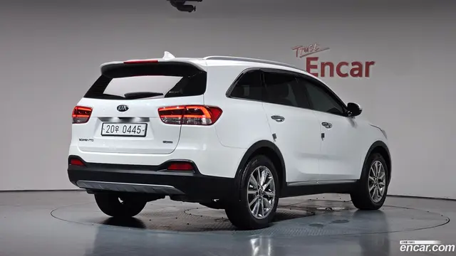 Main__Slider__Photo:Sorento Kia 2016.7-1