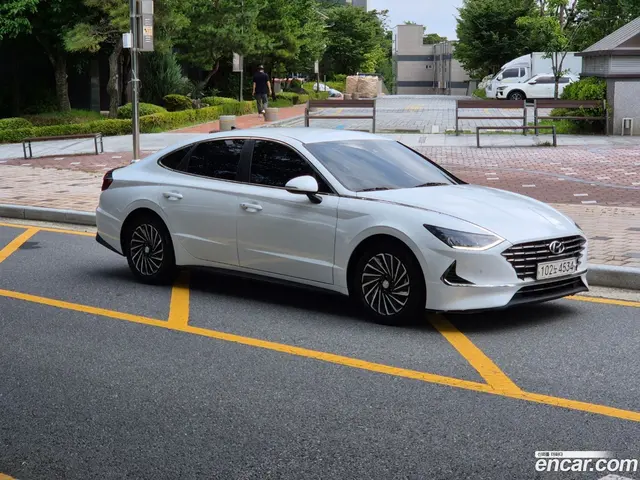 Main__Slider__Photo:Sonata Hyundai 2021.1-1