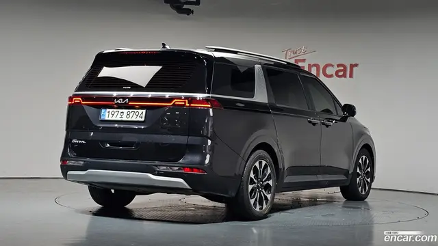 Main__Slider__Photo:Canival Kia 2022.9-1