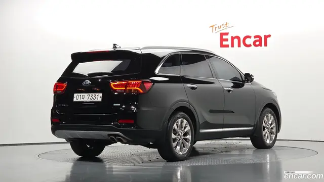 Main__Slider__Photo:Sorento Kia 2017.8-1