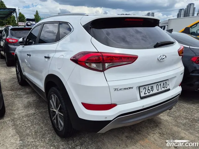 Main__Slider__Photo:Tucson Hyundai 2016.10-1