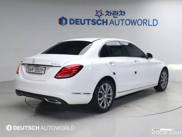 Main__Slider__Photo:C-Class Mercedes-Benz 2015.1-1
