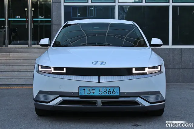 Main__Slider__Photo:Ioniq5 Hyundai 2022.3-1