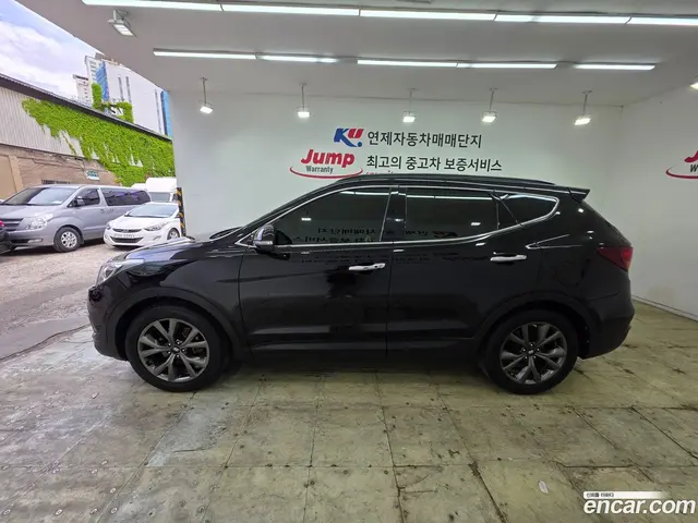 Main__Slider__Photo:Santafe Hyundai 2016.10-1