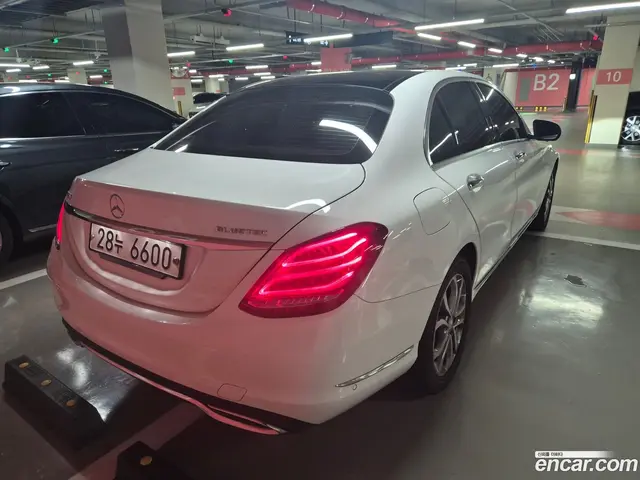 Main__Slider__Photo:C-Class Mercedes-Benz 2014.11-1