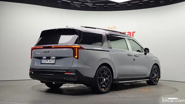 Main__Slider__Photo:Canival Kia 2025.0-1