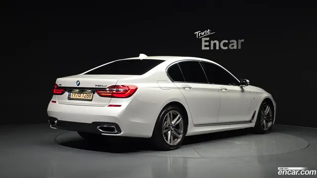 Main__Slider__Photo:7-Series BMW 2018.11-1
