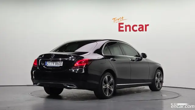 Main__Slider__Photo:C-Class Mercedes-Benz 2019.5-1