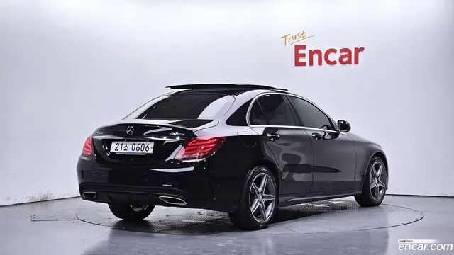 Main__Slider__Photo:C-Class Mercedes-Benz 2016.6-1