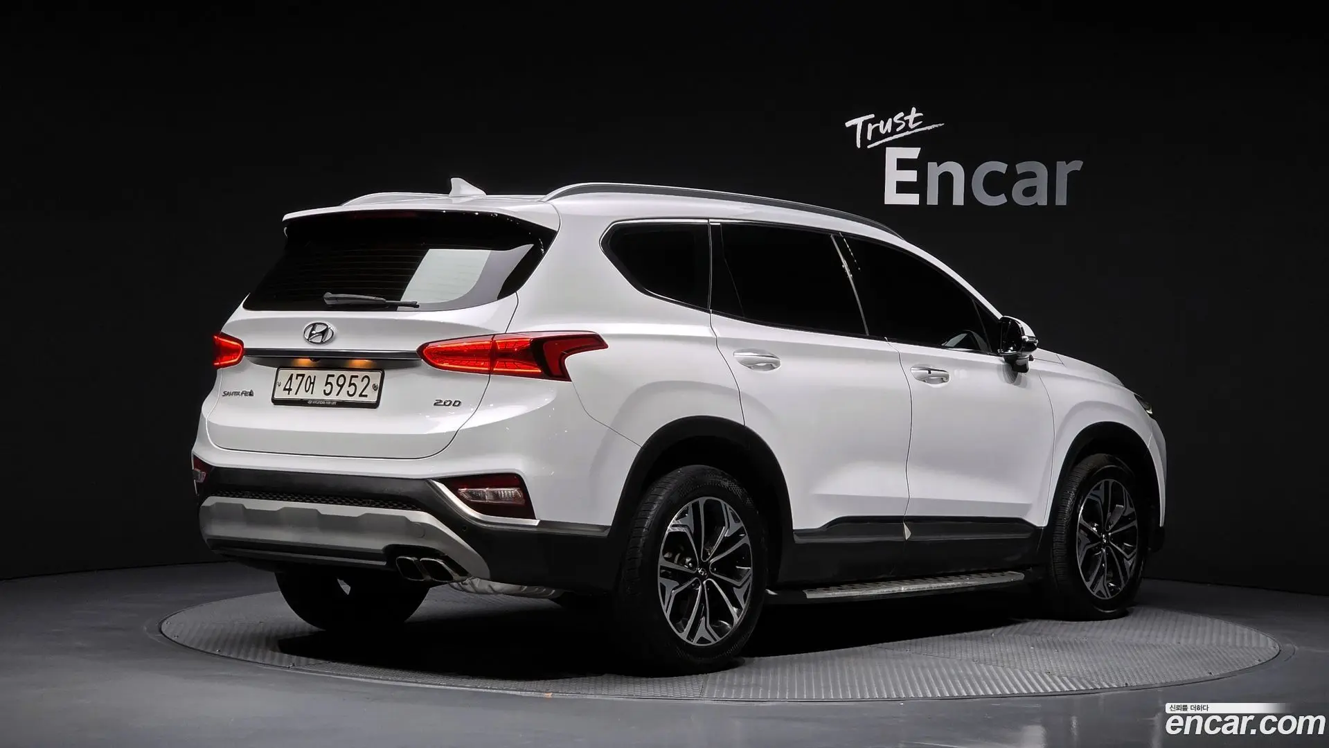 Main__Slider__Photo:Santafe Hyundai 2018.8-1