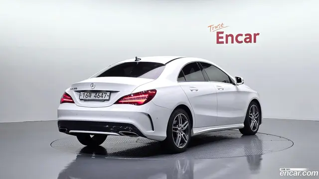 Main__Slider__Photo:CLA-Class Mercedes-Benz 2018.5-1