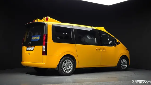 Main__Slider__Photo:Staria Hyundai 2025.1-1
