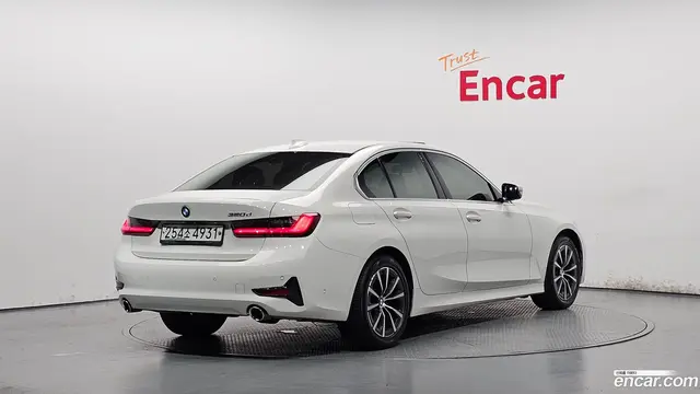 Main__Slider__Photo:3-Series BMW 2019.8-1