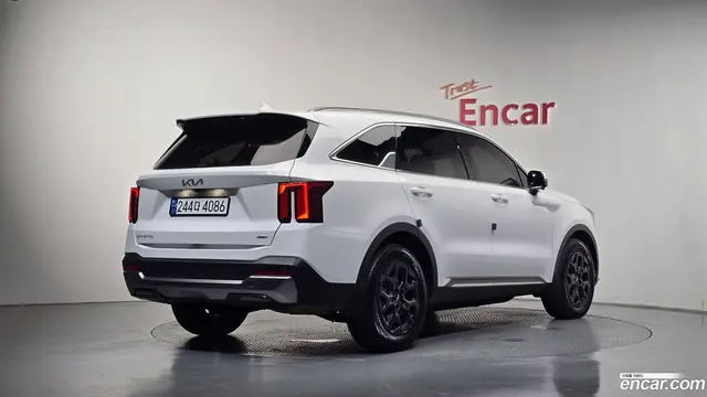 Main__Slider__Photo:Sorento Kia 2023.8-1
