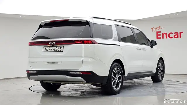 Main__Slider__Photo:Canival Kia 2023.4-1