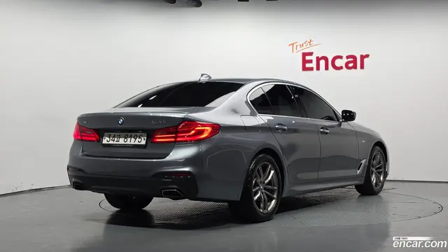 Main__Slider__Photo:5-Series BMW 2017.10-1