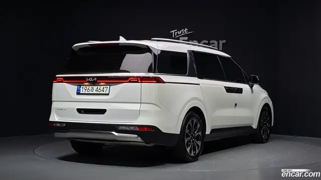 Main__Slider__Photo:Canival Kia 2023.2-1
