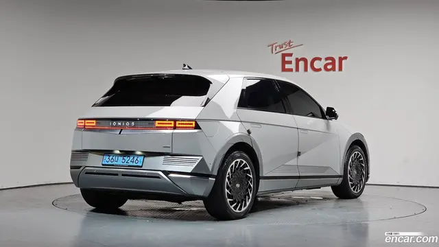 Main__Slider__Photo:Ioniq5 Hyundai 2022.11-1