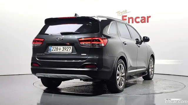 Main__Slider__Photo:Sorento Kia 2016.10-1