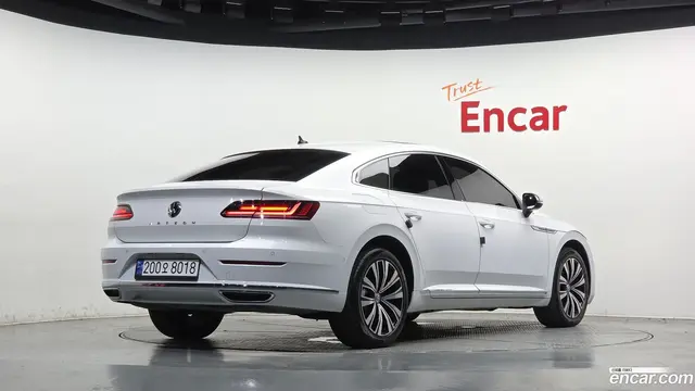 Main__Slider__Photo:Arteon Volkswagen 2019.9-1