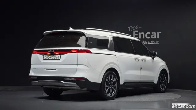 Main__Slider__Photo:Canival Kia 2022.4-1