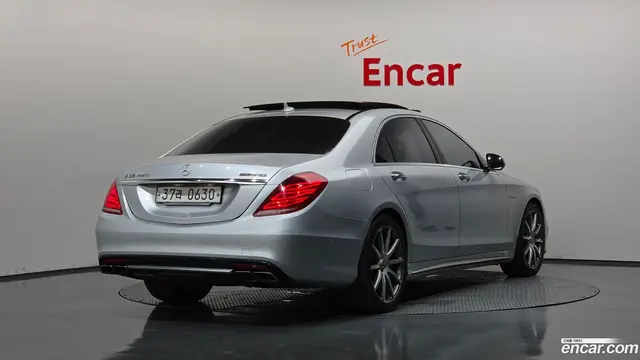 Main__Slider__Photo:S-Class Mercedes-Benz 2015.9-1