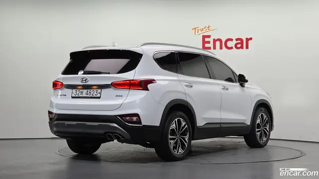 Main__Slider__Photo:Santafe Hyundai 2018.5-1