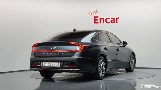 Main__Slider__Photo:Sonata Hyundai 2023.1-1