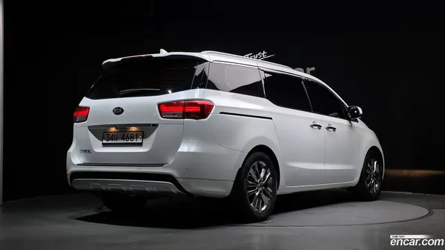 Main__Slider__Photo:Canival Kia 2017.0-1