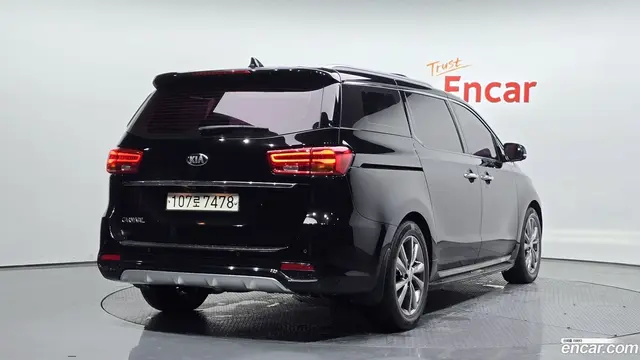 Main__Slider__Photo:Canival Kia 2018.6-1