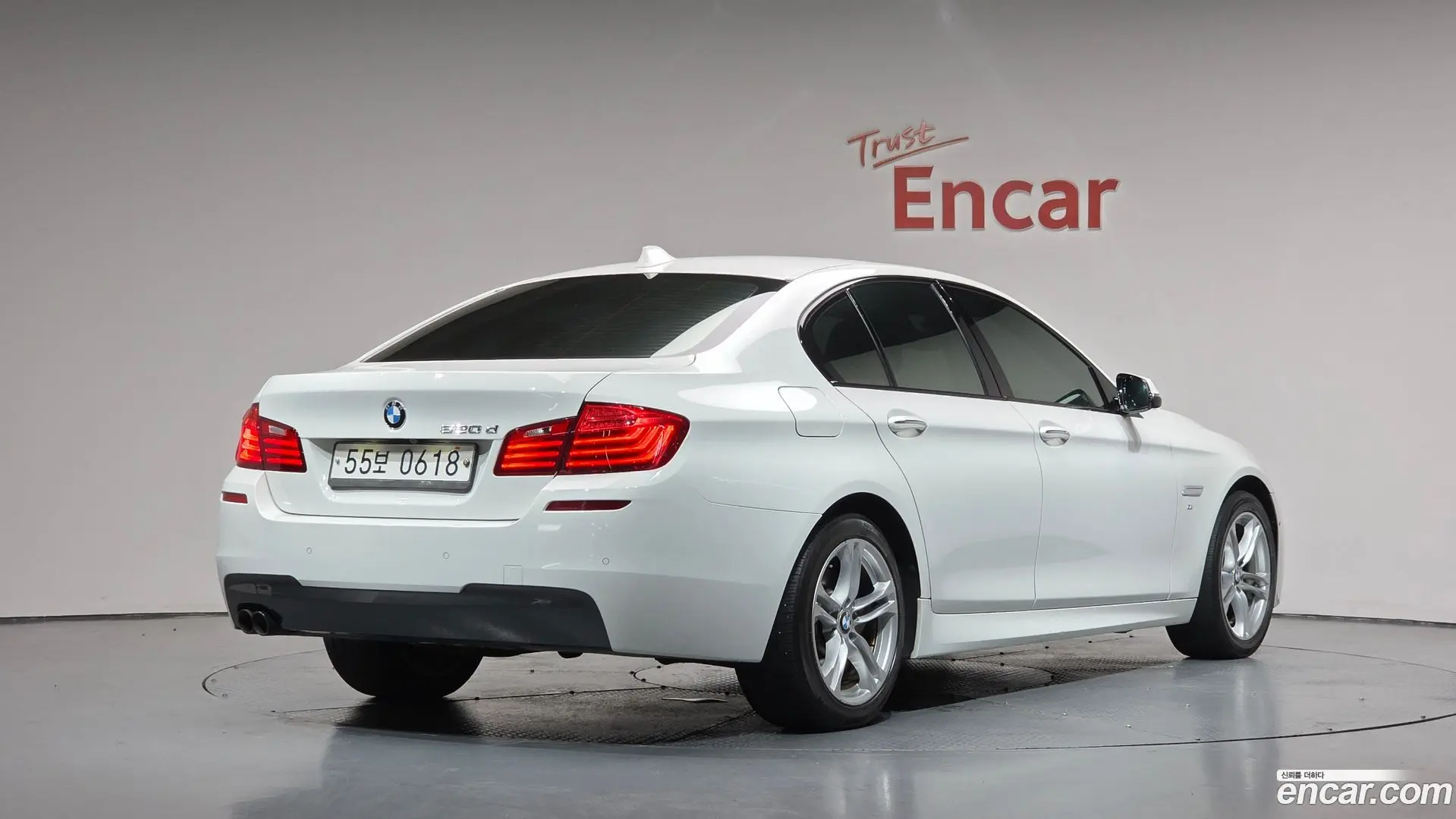 Main__Slider__Photo:5-Series BMW 2016.3-1