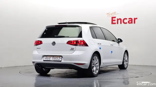 Main__Slider__Photo:Golf Volkswagen 2016.5-1