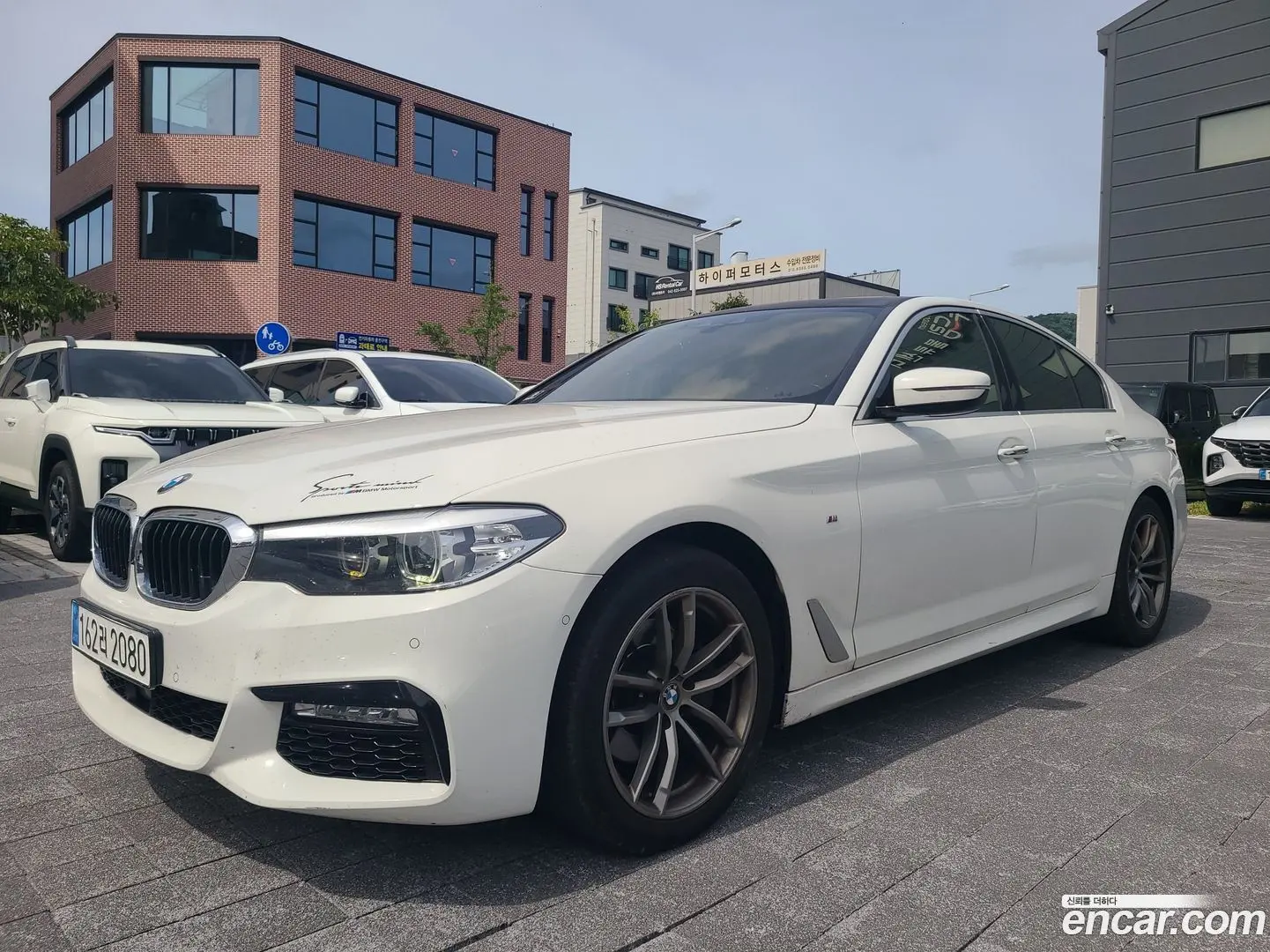 Main__Slider__Photo:5-Series BMW 2017.11-1