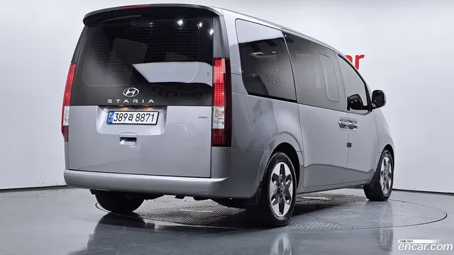 Main__Slider__Photo:Staria Hyundai 2023.6-1