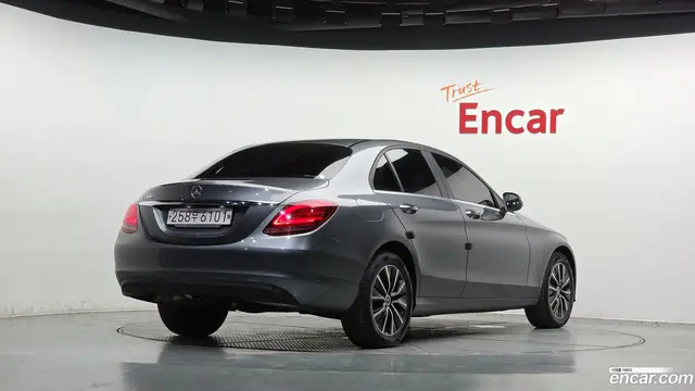 Main__Slider__Photo:C-Class Mercedes-Benz 2019.10-1