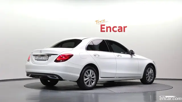 Main__Slider__Photo:C-Class Mercedes-Benz 2020.4-1