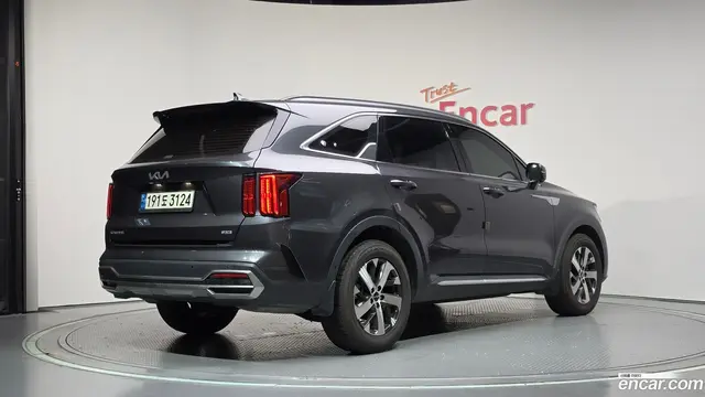 Main__Slider__Photo:Sorento Kia 2022.6-1