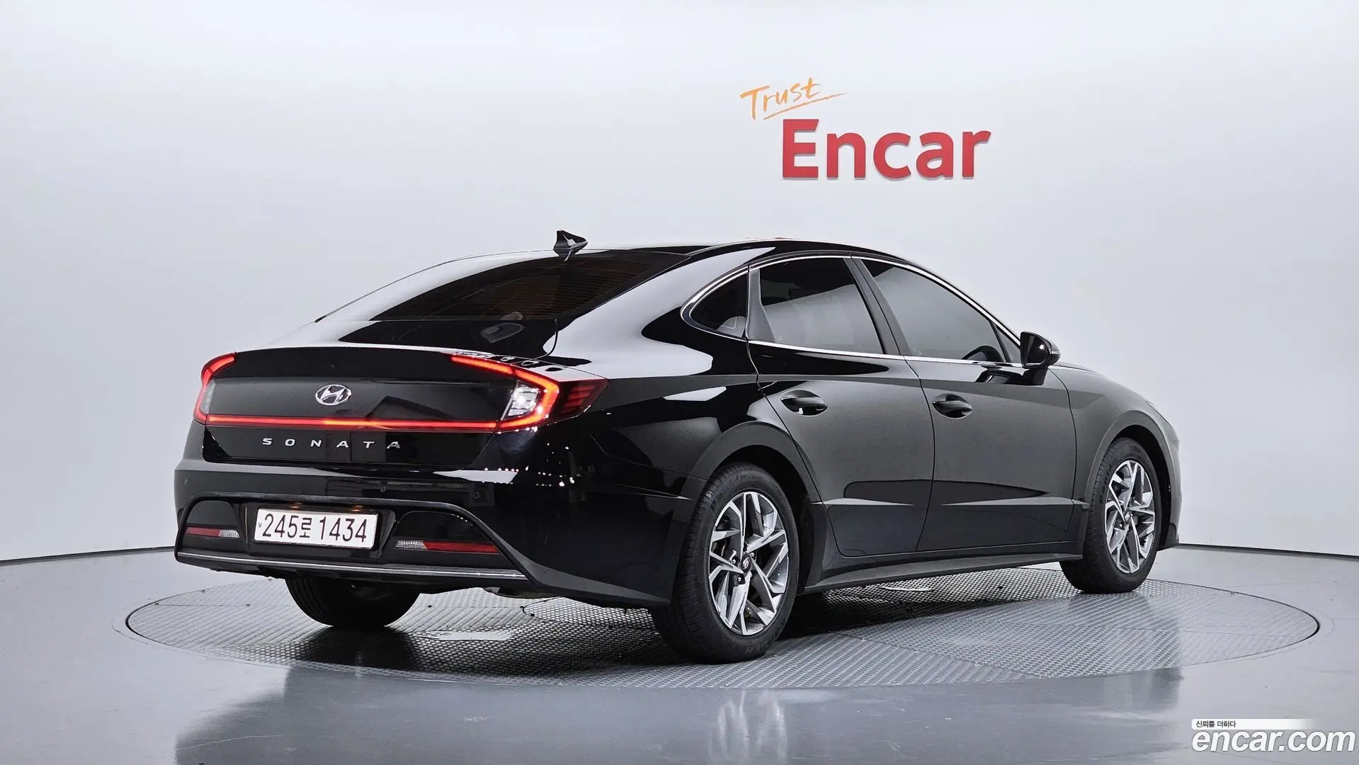 Main__Slider__Photo:Sonata Hyundai 2022.6-1